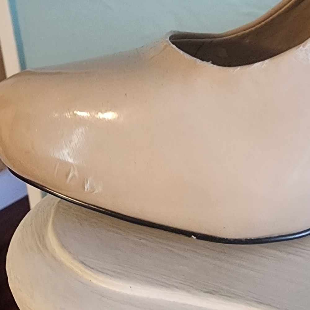 Aldo 2 tone cut out heels. - Picture 7 of 7